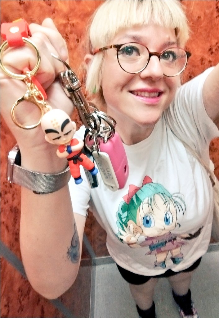 EstrellayMGamer's tweet photo. @AlexKun87 @lorehellsing No no! AliExpress vende cosas muy chulas! De ahí me he comprado los parches de #capsulecorp, algunas figuras, llaveros y camisetas de #DragonBall, mis #pothala, los peluchitos de #PoppyPlaytime etc... https://t.co/RQcE1nwMJQ