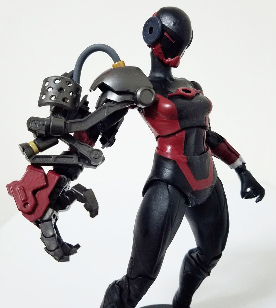 bouya_sun's tweet photo. ラディアンレッドのフィギュアを制作しました。DCマルチバースを素体に武装状態の右腕はプラモの寄せ集めで再現
#radiantblack #radiantred　#massiveverse #imagecomics https://t.co/1VIM4fn8yj