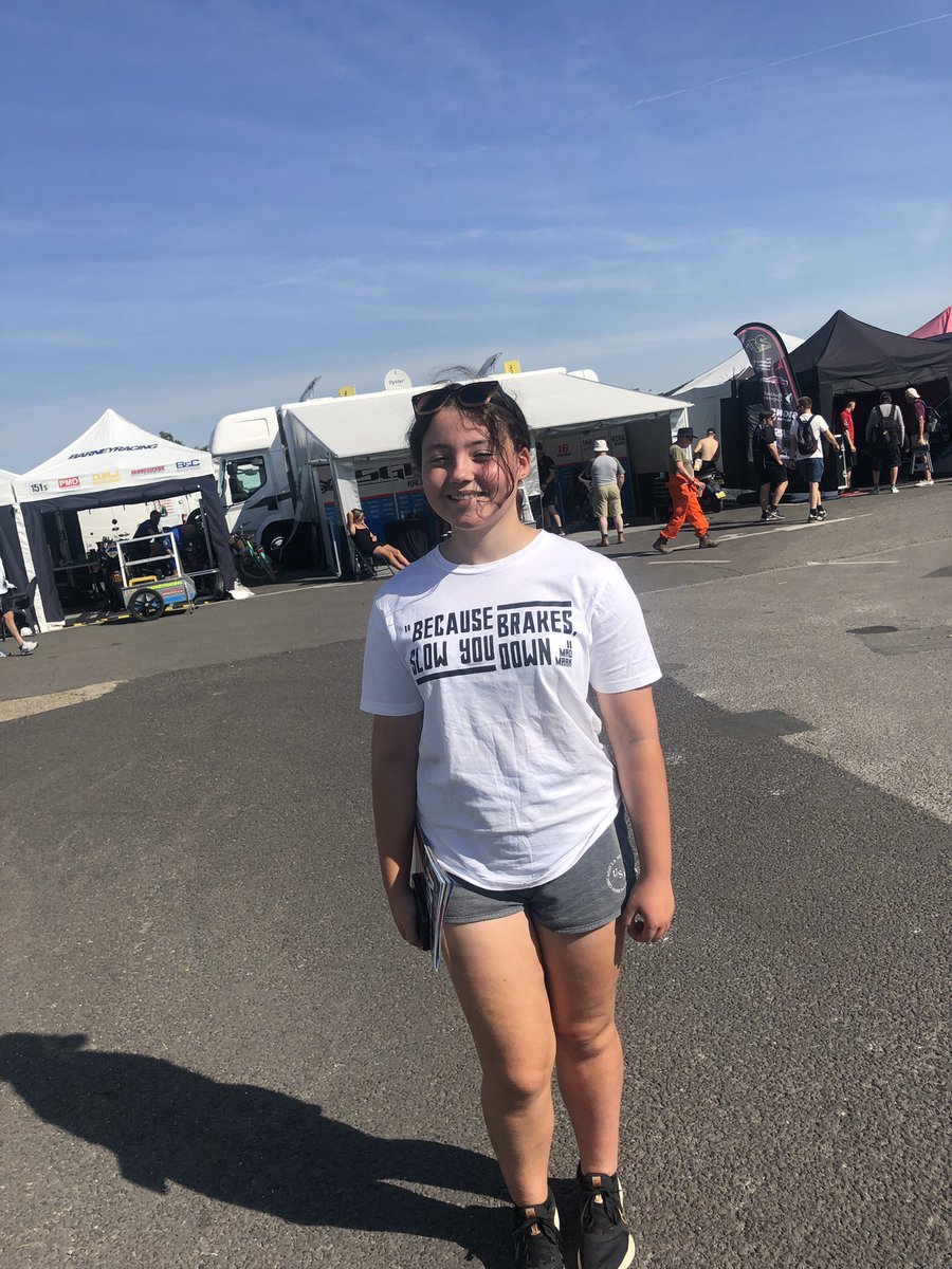 AmySmit74140709's tweet photo. @OfficialBSB Lolaโs @thruxtonracing looking for #madmark @niallmackenzie1 @tarranmac95 @taylormac77 https://t.co/PHOVKWsBQ6
