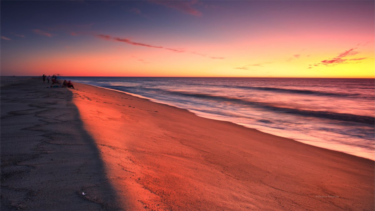 dariusaniunas's tweet photo. Cape Cod beach sunrise https://t.co/0HplcQeVAK