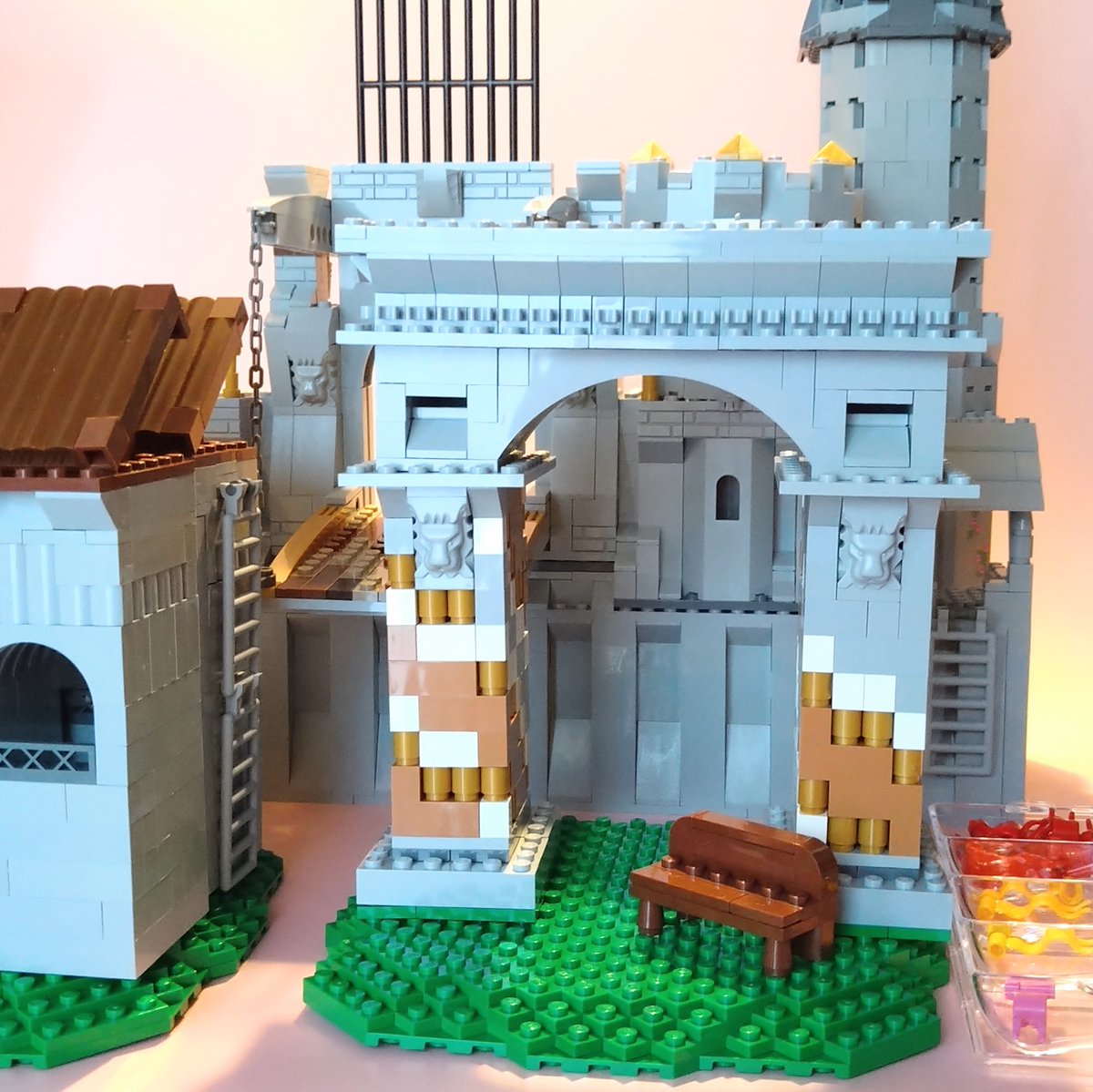 siracusatottsu's tweet photo. #lion #gate
#LegoCastle
#lego
#CastleMoat
お城の堀、
城門近くのパーツ🏰🌿 https://t.co/2cmmyqp6Yw