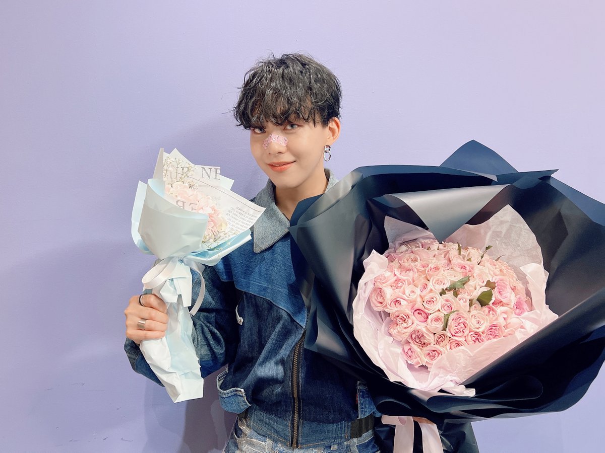WJY_OFFICIAL's tweet photo. 덕분에 행복만 했어요❤ 우리 얼른 봐요❤

#우진영 #WOOJINYOUNG
#2nd_Mini_Album #DELICIOUS
#Delicious #여긴_너무_Delicious 😋 https://t.co/8ASmLp5VQn