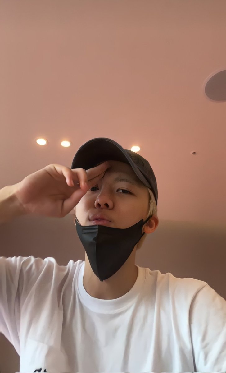 Quartervals's tweet photo. ꒰ 📂 ; ⚘ ꒱ — JAEMIN IG LIVE 220812

archive screenshot HD,
Quartervals https://t.co/8xl2LqgT32