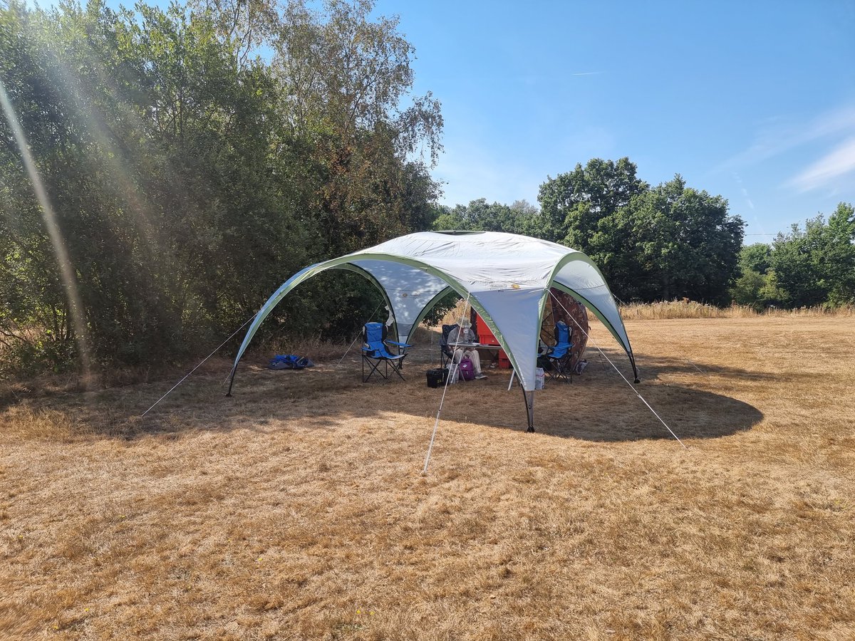 EssexRAYNET's tweet photo. All setup and ready for our action packed Field Day down at Galleywood Common. Why not pop down and see what we are upto? #raynet #raynetuk @theRSGB @RAYNET_UK https://t.co/0J6qC6aOTH