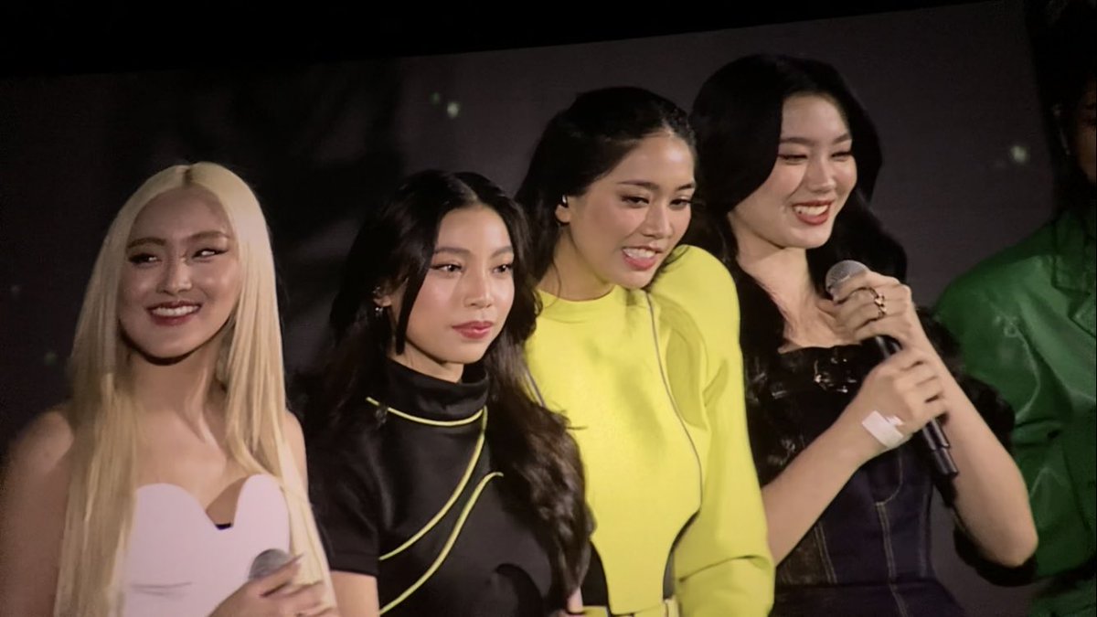 Memorybox10's tweet image. 💚

#TEAMAIS5GFANIVERSE #TEAM4EVEwithAIS5G #4EV