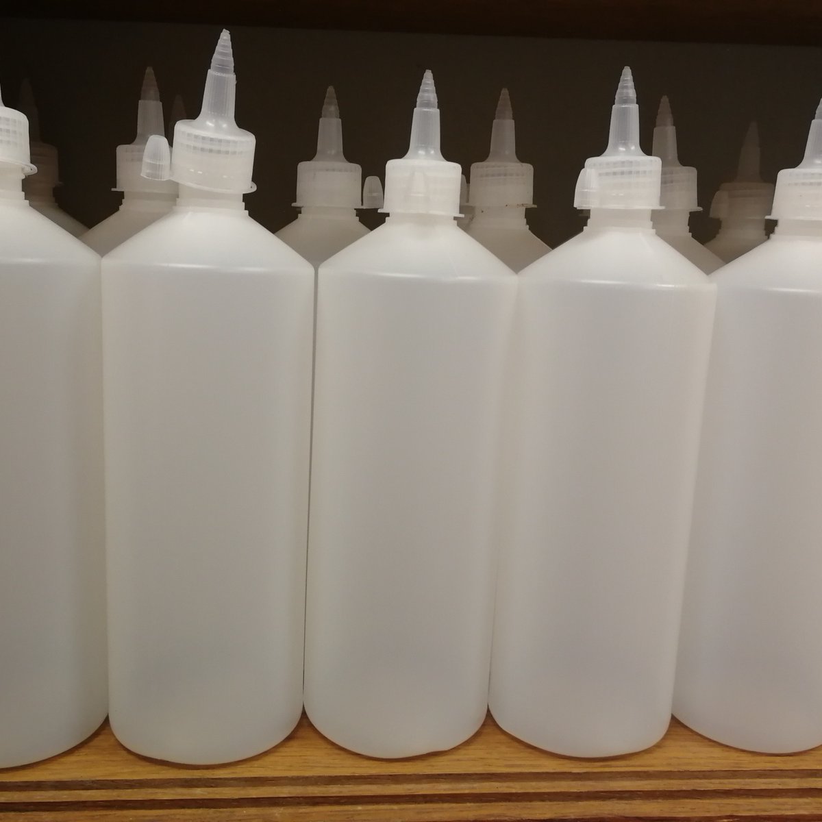 remake_scotland's tweet photo. Donated wooden shelves are going to fit perfectly in the Refill Shop along with very kind donation of jars & bottles from @GillsWhiskyShop and the Refill Station in Methven #communitysupport #refillchampions #refillstore https://t.co/F4ZHswmAkW