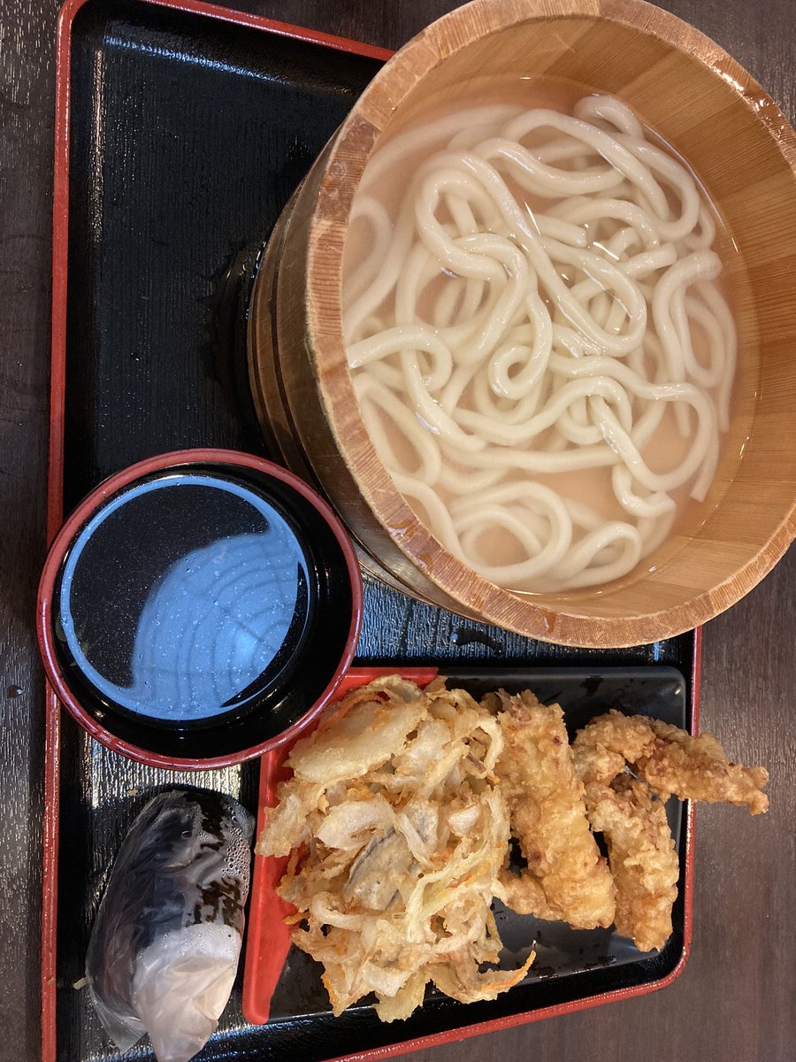 本日の夜ご飯！うどん！