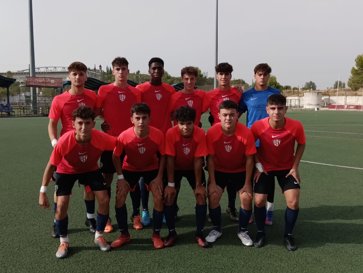 FundAlcoraz's tweet photo. ✅ ¡Segundo triunfo de la pretemporada!

💪🏻 Victoria de la 𝗦𝗗𝗛 𝗝𝘂𝘃𝗲𝗻𝗶𝗹 𝗕 (2-0) ante el Peñas Oscenses para seguir afianzado el trabajo de estas primeras semanas. 

⚽️ Toumani Fofana y David Launa marcaron para los azulgranas.

#CanteraSDH 🔵🔴 https://t.co/6LiVpcKViV