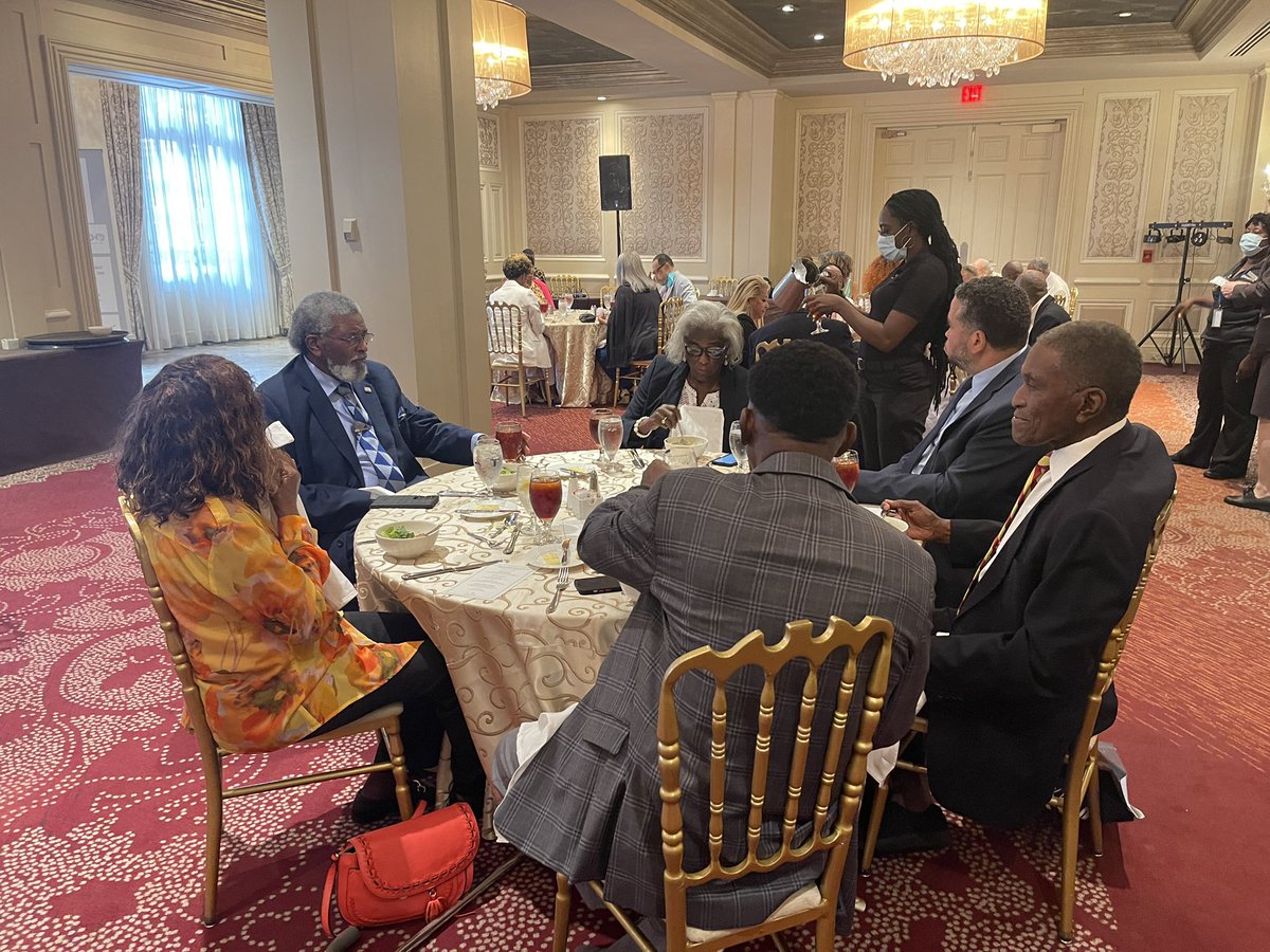 worldconfmayors's tweet photo. Today we honored the founder of the World Conference of Mayors, Johnny Ford with a surprise celebration. Friends and family from everywhere showed up to honor his many years of service. Congratulations! https://t.co/Nj6ezwQ2Ie
