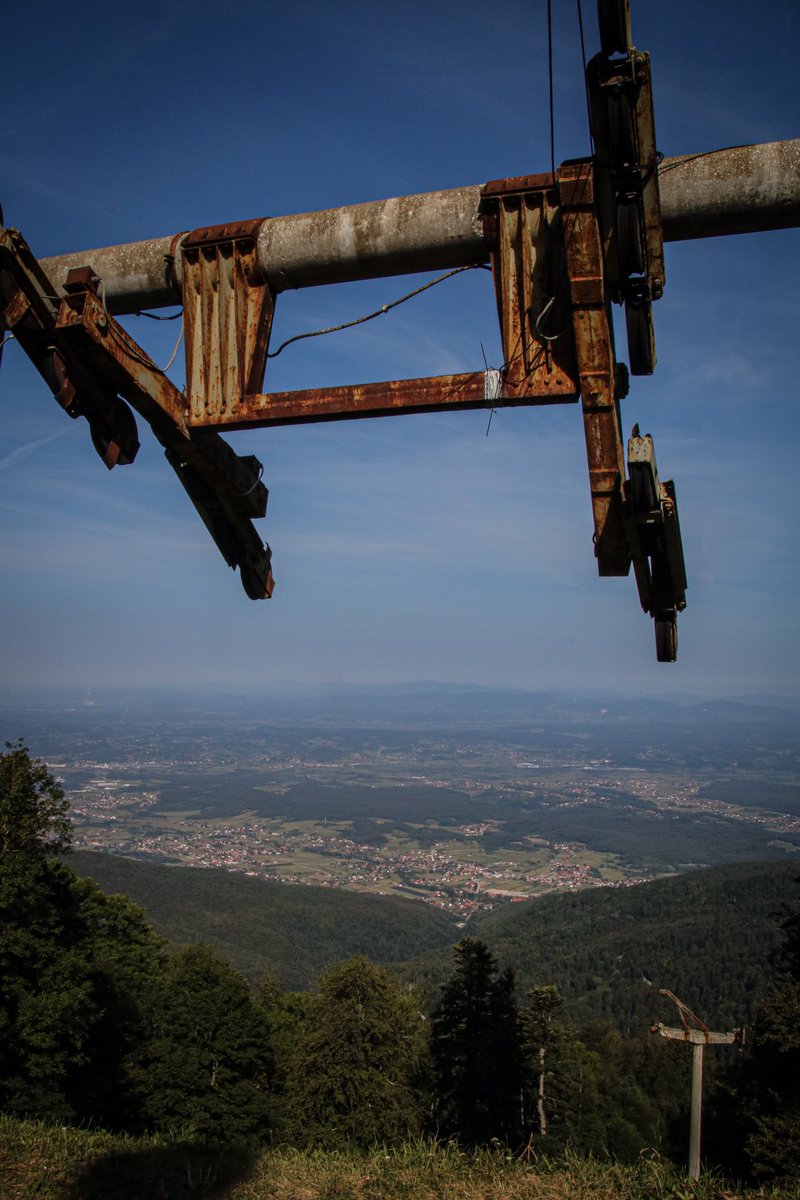 david_g_cooper's tweet photo. #60InAugust DAY 1️⃣4️⃣

🇭🇷 Zagreb still……
Not my favourite mode of transport but has to be done……
Žičara Sljeme – Postaja Gračansko Dolje • Sljeme Cable Car https://t.co/Zv8V9Cp3AE
