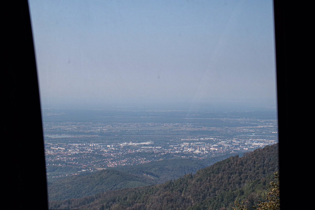 david_g_cooper's tweet photo. #60InAugust DAY 1️⃣4️⃣

🇭🇷 Zagreb still……
Not my favourite mode of transport but has to be done……
Žičara Sljeme – Postaja Gračansko Dolje • Sljeme Cable Car https://t.co/Zv8V9Cp3AE