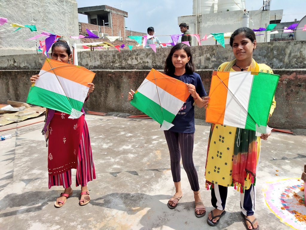SalehaDanish's tweet photo. Celebrated independence Day  from YUW on Saturday 13 August 2022 #JashneAzadiMubarak #azadikaamritmahotsav2022 #AzadiKaAmritMahotsav #HarGharTiranga #MomentsWithTiranga @ActionAidIndia @ActionAid @raisindian @rakeshthakurd @mashkooralig @NaghmaKhaliq @sughrabano6 @RinkiRi24689675 https://t.co/srDye6kgYw