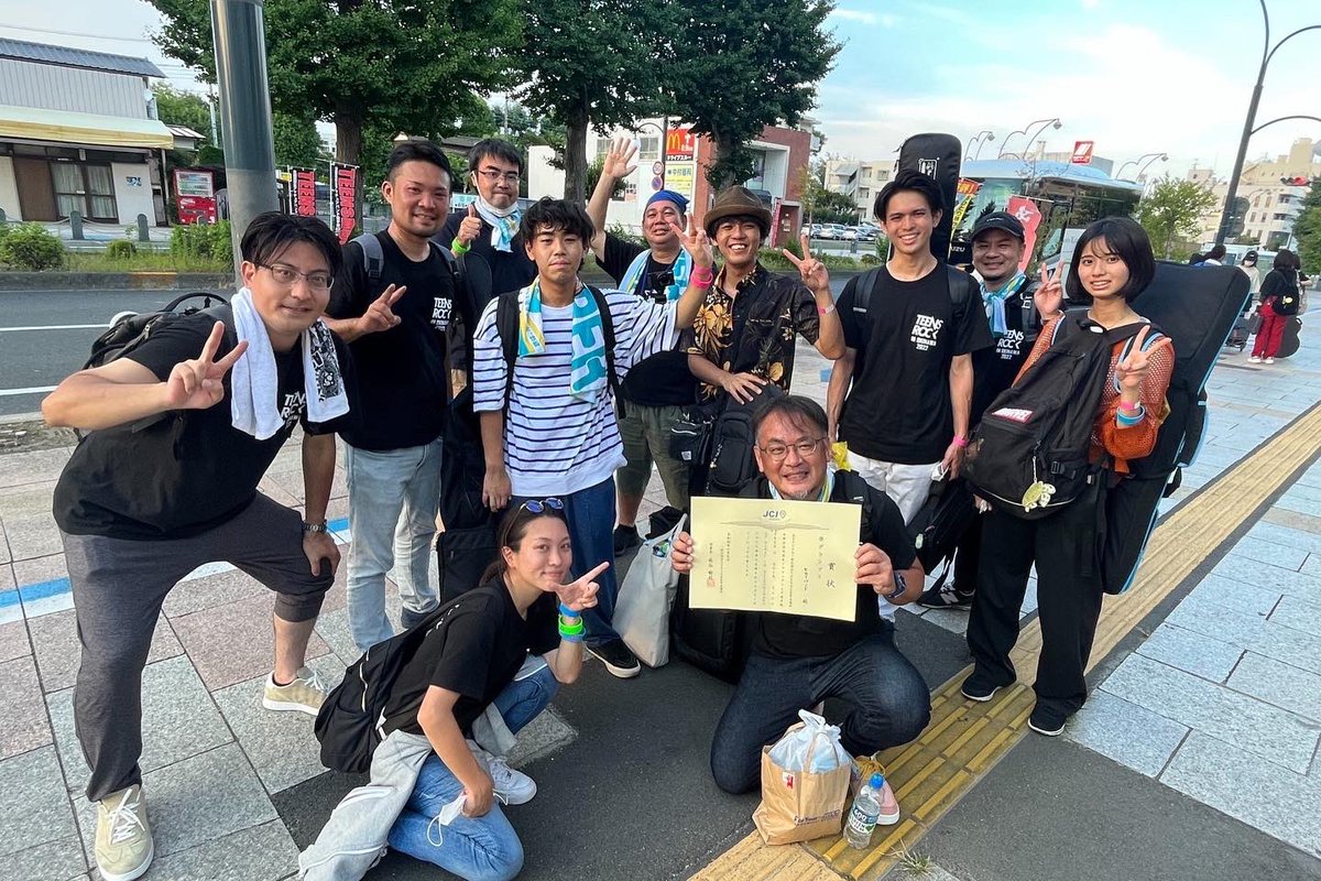 hikariband_2020's tweet photo. TEENS ROCK IN HITACHINAKAで準グランプリを受賞しました！
直前にメンバーが出られなくなり出来る事を精一杯頑張りました！
沢山の人の支援があり取れた準グランプリです。
応援してくれた方々本当にありがとうございました！ https://t.co/O72Vr2MWh4