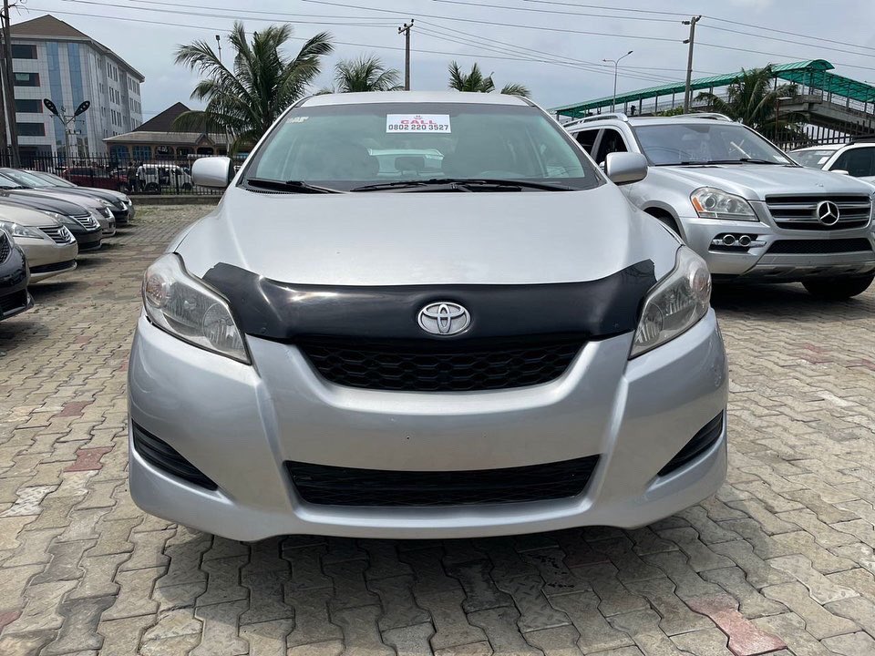 BuyLagosLtd's tweet photo. For Sale: Tokunbo 2009 Toyota Matrix

📍: Lekki

Asking Price: 4.150m [Slightly Negotiable]

If interested, DM for Inspection or Call/Whatsapp; 0818 811 1105

- https://t.co/ZMsfKvD17B -

#BuyLagosLtd #BuyLagosLtdAutomobile #CarForSale #UsedCar #ToyotaMatrix https://t.co/Jy08WDDqro