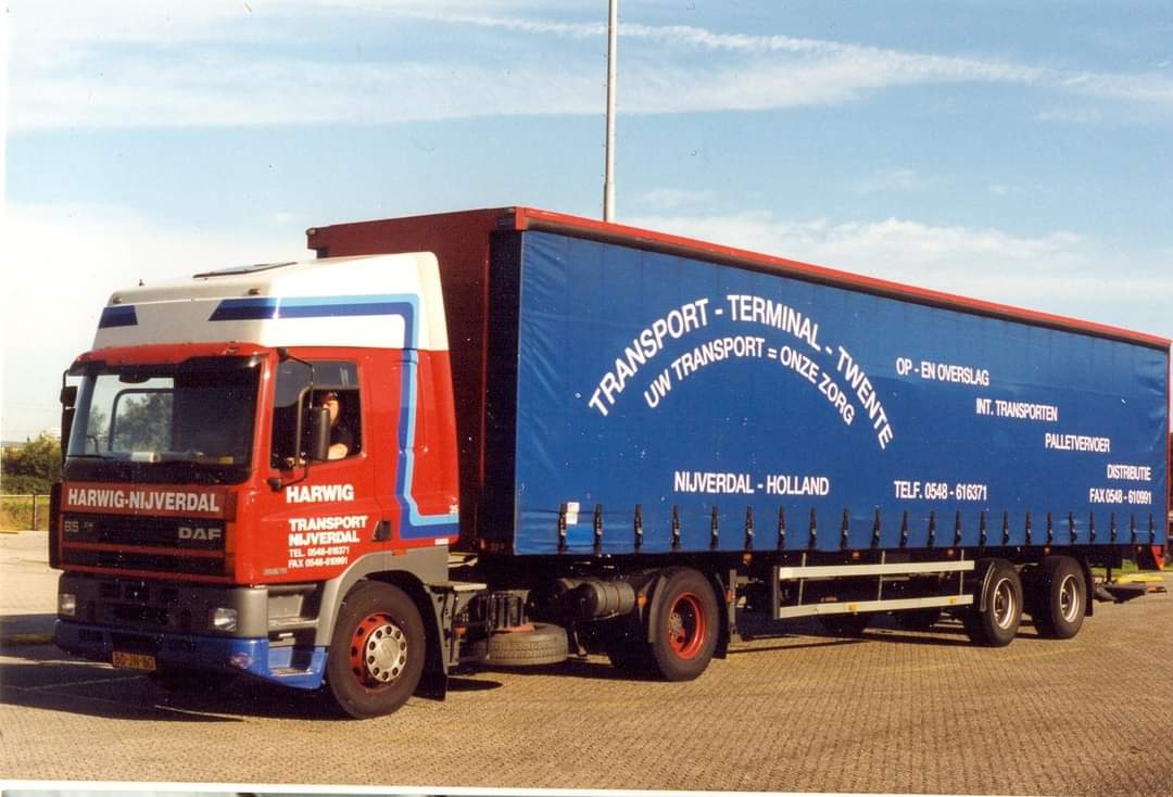 BULLRetrurn's tweet photo. Ff #pauze maken uit de oude doos. Al 23 jaar geleden @DAF_trucks_fans @DAFTrucksNV #Harwig #nijverdal https://t.co/9yhXJTW70B