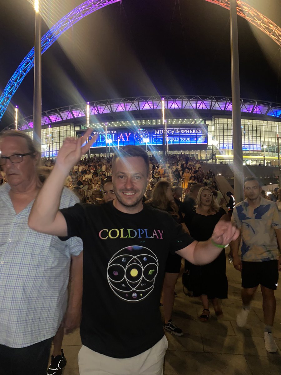 Tay196's tweet photo. Top weekend of music @RichardHawley at the @Leadmill #sheffield then finished off with @coldplay at Wembley #bossweekend #livemusic #coldplaywembley https://t.co/ZTdtjkv4mF