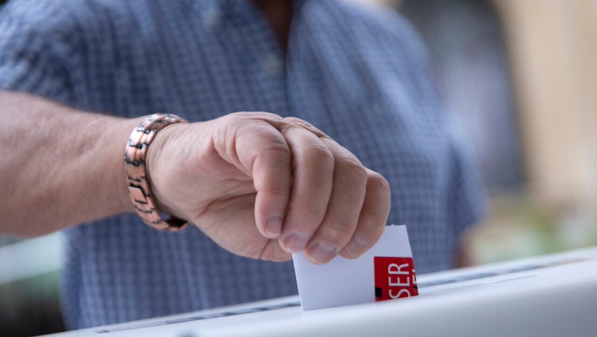 EdificioClubC's tweet photo. ¿Dónde voto? Revisa con tu RUT tu local para el Plebiscito. Este 4 de septiembre se llevará a cabo el plebiscito constitucional en el que se decidirá si se aprueba o se rechaza la propuesta de nueva Constitución. @T13 https://t.co/huaOZL8fyP https://t.co/B8A7KVa32Z