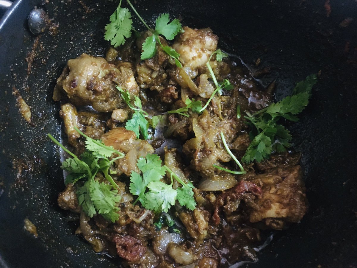 TNFoodCooking's tweet photo. Chicken Sukka Recipe 
#chickensukka #sukka #tamilnadufoodcourt 
Full Video see this link 
https://t.co/u2LmHjnRtn https://t.co/owXxMGS9HX