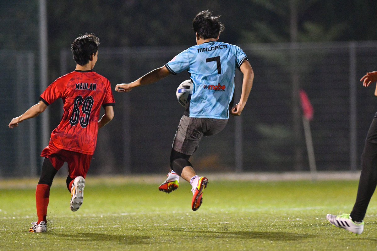 mohd_afham7's tweet photo. New jersey debut ✅
Score a braces on your birthday ✅
Happy to be part of this team’s growth. 🥰
#webleedblue #Malorca https://t.co/kIufhTSKF8