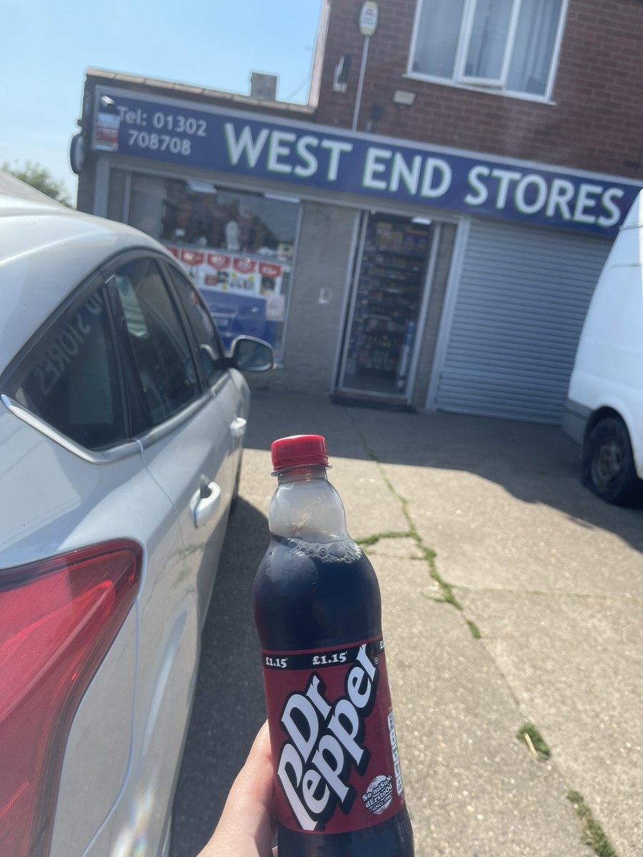 birkin_l's tweet photo. @yungblud donny’s missing yer #yungblud #doncaster https://t.co/xWENRkzlRc