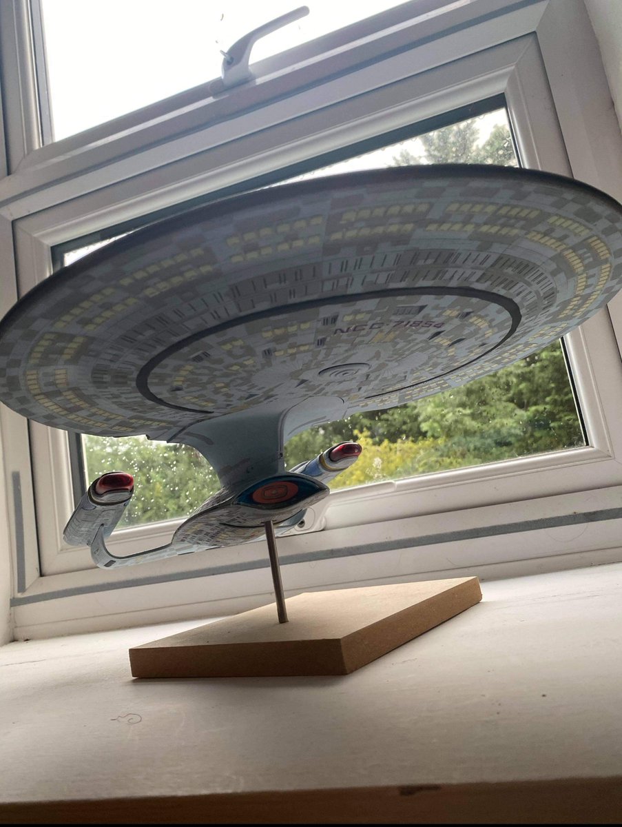 JJModelMaking's tweet image. Galaxy class USS Venture Nacac-71854. Dominion War veteran having taken part in Operation Return and the invasion of the Chin'toka system.

#galaxyclass #ussventure #1400scale #startrekmodel #startrek