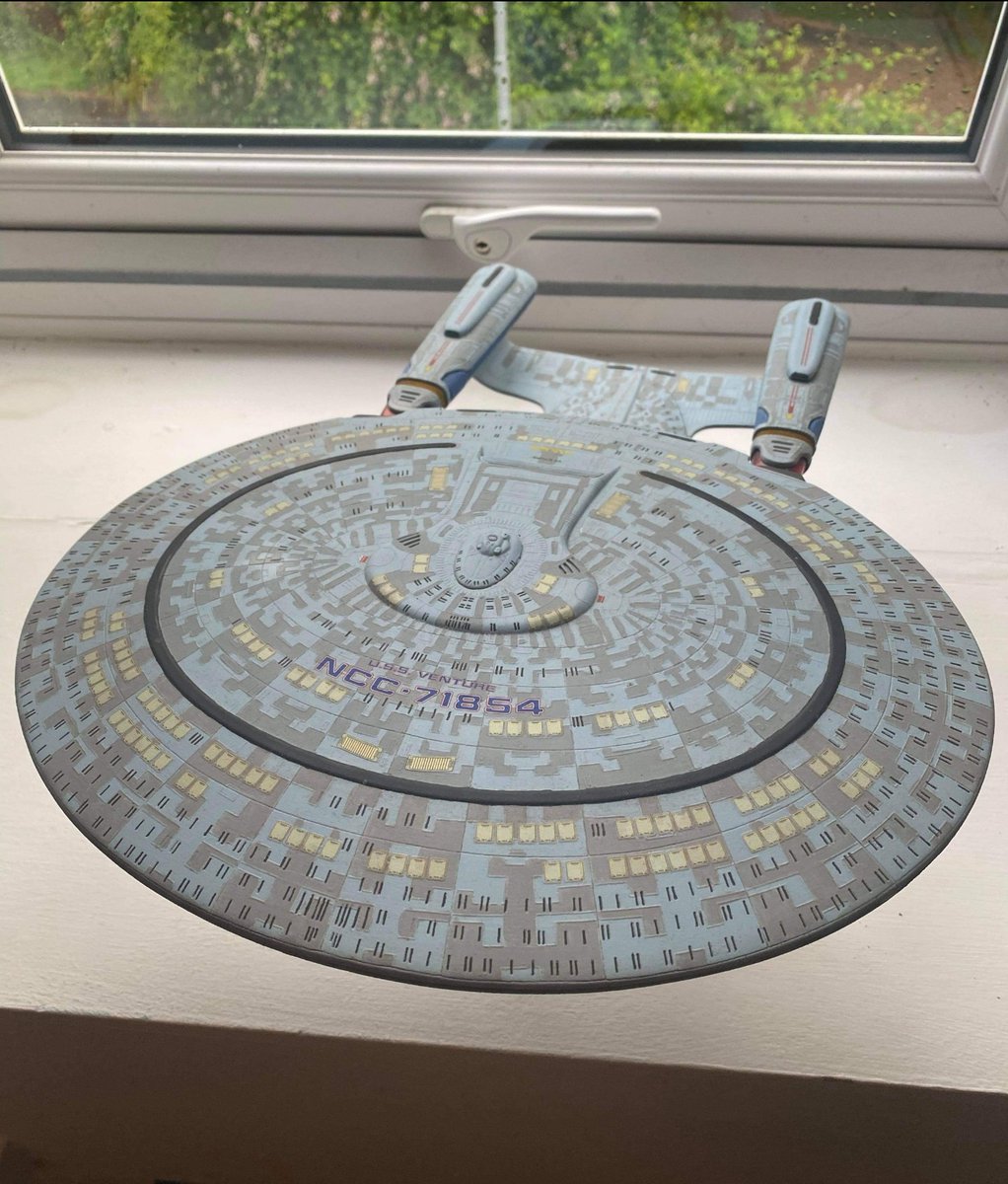 JJModelMaking's tweet image. Galaxy class USS Venture Nacac-71854. Dominion War veteran having taken part in Operation Return and the invasion of the Chin'toka system.

#galaxyclass #ussventure #1400scale #startrekmodel #startrek