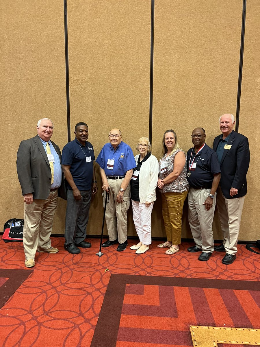 Love my Kiwanis Family from Frankfort, Ky. Good having Trustee Gary Graham at our DCon!