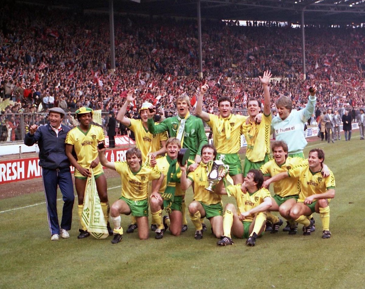 Talk Norwich City (@talknorwichcity) on Twitter photo Just a few of Roger’s incredible images from over the years… 💚📸
#NCFC Just a few of Roger’s incredible images from over the years… 💚📸
#NCFC
