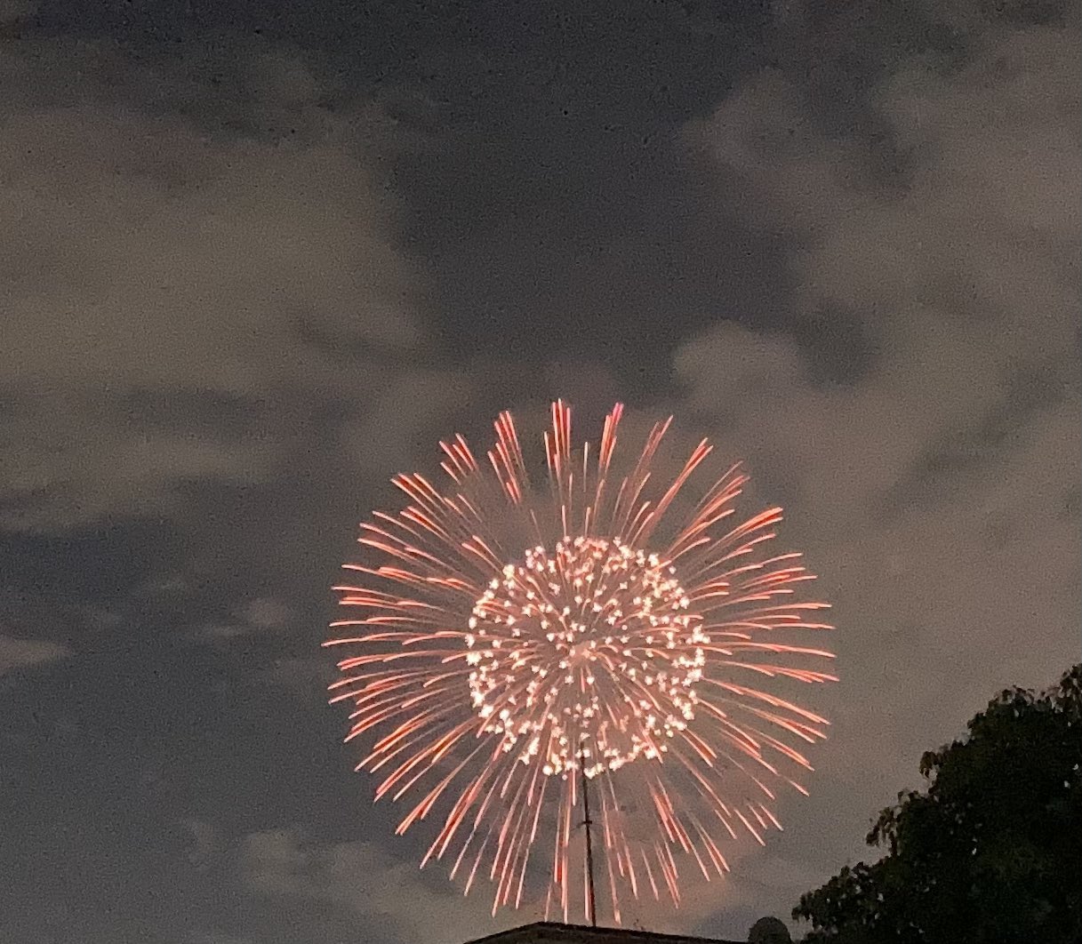 Twitter এ Hetax Film 取手の花火大会終了 今年はコロナ対策でウチから観たけど 高く打ち上げた花火は良く見えました やはりリアルだと音の迫力と空気の振動が凄いねｗ 取手市 とりで利根川花火大会 T Co Amur2wjbpk ট ইট র
