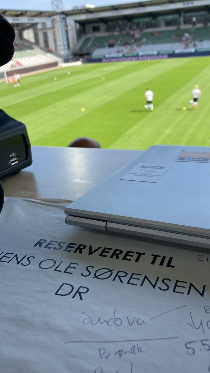 - En kamp mellem to af de tre bedst spillende hold i <a href="/Superligaen/">3F Superliga</a>.
Det siger både Chr. Sørensen fra <a href="/viborgff/">Viborg FF ☘️</a> og N. Helenius fra <a href="/SilkeborgIF/">Silkeborg IF</a> før dagens slag om Midtjylland.
Forventningerne er tårnhøje hos mig omme i P4-radioen 🙂🎤🔊