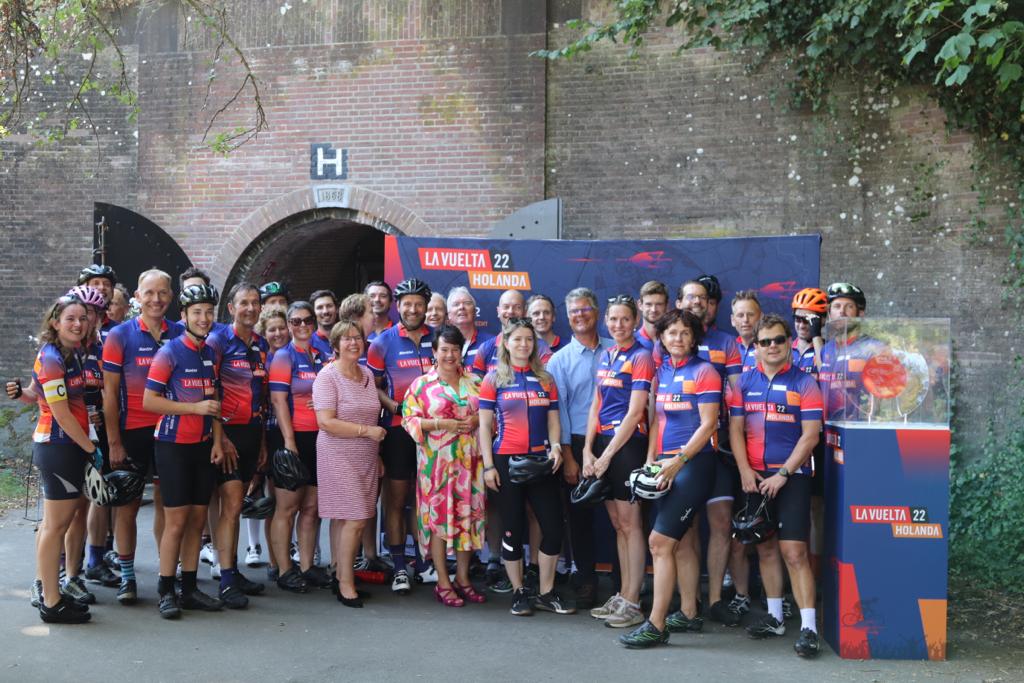 Wat een feest in spaanse temperaturen! Toertocht met Utrechtse een Haagse deelnemers over het parcour van #lavueltahollanda  #vamosutrecht