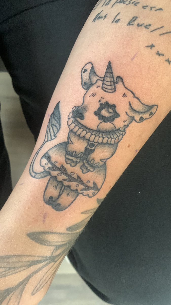 starlikesivan's tweet photo. got 2 new tattoos in the middle of a heatwave ❤️ no swimming in the gross amsterdam canals for me this year https://t.co/MSM0JjjKoG