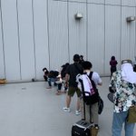計画通り!たった3人のサクラでカメコの列ができちゃった!？