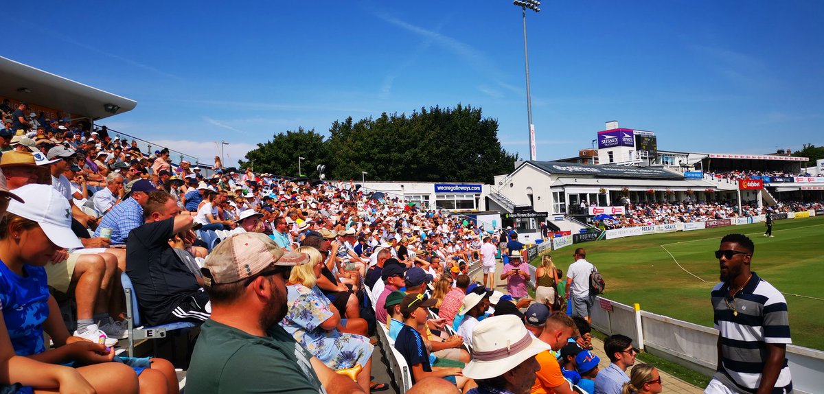 LordRic52's tweet photo. Hove Actually @SussexCCC
@RL_Cricket

BIG Crowd !!!
Including plenty of @surreycricket supporters

#AugustFixtures https://t.co/lGnxwF16Yn