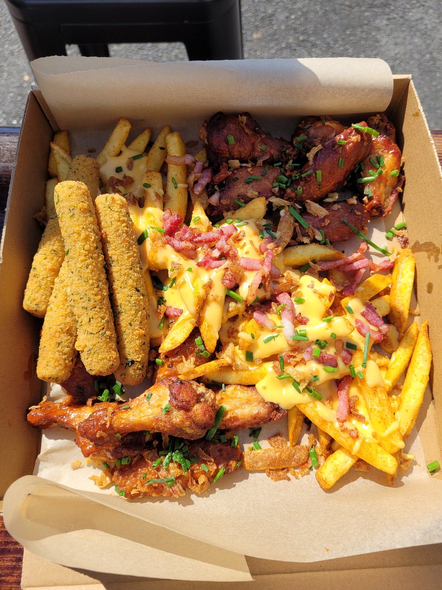 Red Rose Pizza Co (@redrosepizzaco) on Twitter photo Another belting day yesterday at <a href="/BeerBrothersPR1/">Beer Brothers Brewery</a> for our famous wings and loaded fries day.
Thanks to everyone that came down.
πΉπ Another belting day yesterday at <a href="/BeerBrothersPR1/">Beer Brothers Brewery</a> for our famous wings and loaded fries day.
Thanks to everyone that came down.
πΉπ