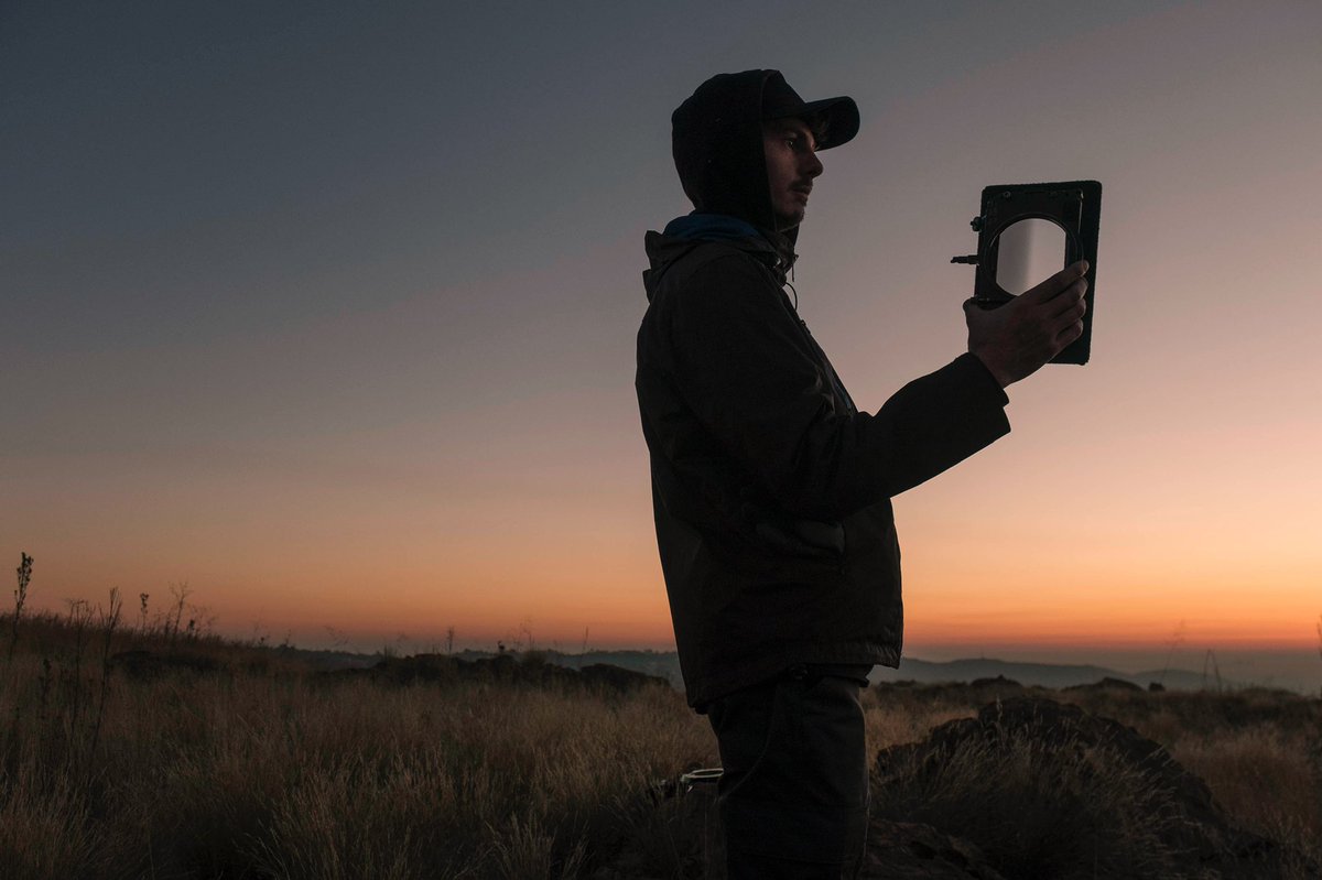 GrahamBart's tweet photo. Film crew silhouette appreciation post. #filmcrew #unitphotographer https://t.co/p0SZlxtMzU