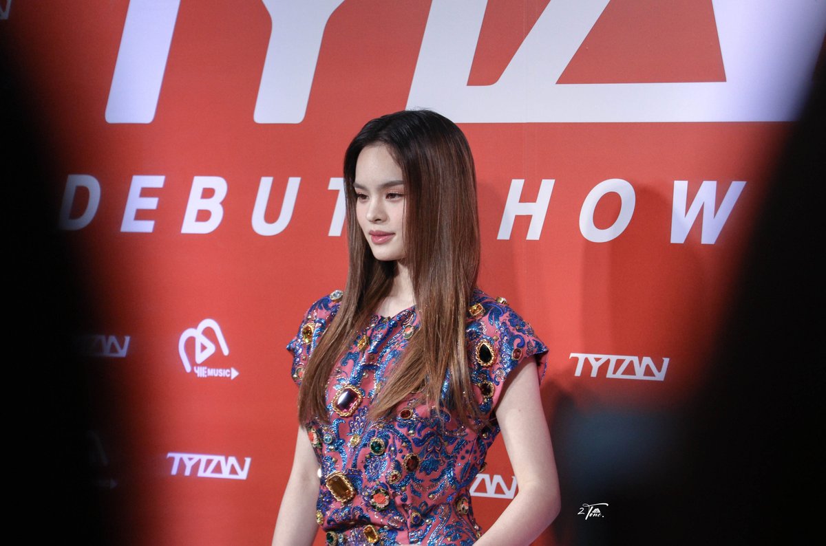 2TONE__tt's tweet photo. จิ๋วกับงานโชว์เคสไทแทน (2)
#TYTANDebutShowcase 
#แอลลี่ #ALLY 
#allynitibhon 
#ALLYsONLY

#2TONE__tt https://t.co/6PKBCnNgDN