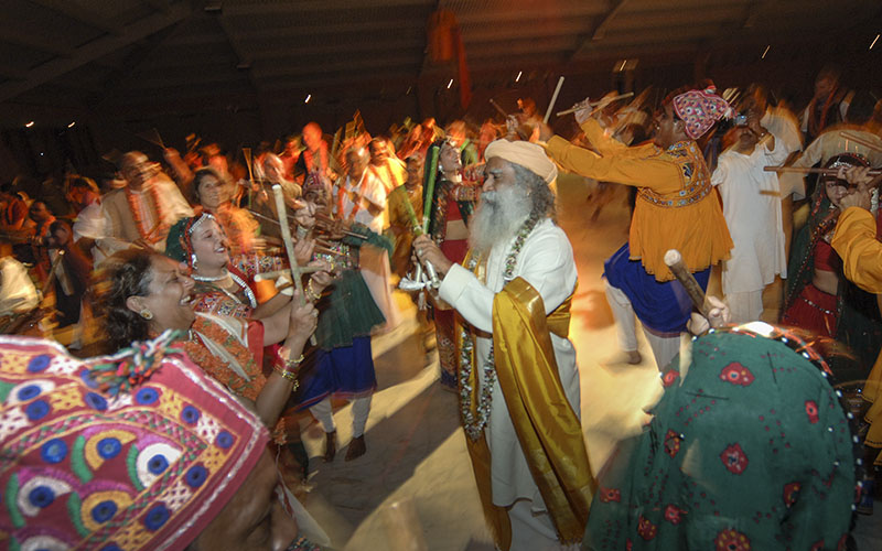 SadhguruJV's tweet image. If we want to be touched by the consciousness that we refer to as Krishna, we need Leela, the path of the playful. Without playfulness, you shall not know what it means to be conscious. #SadhguruQuotes #Janmashtami