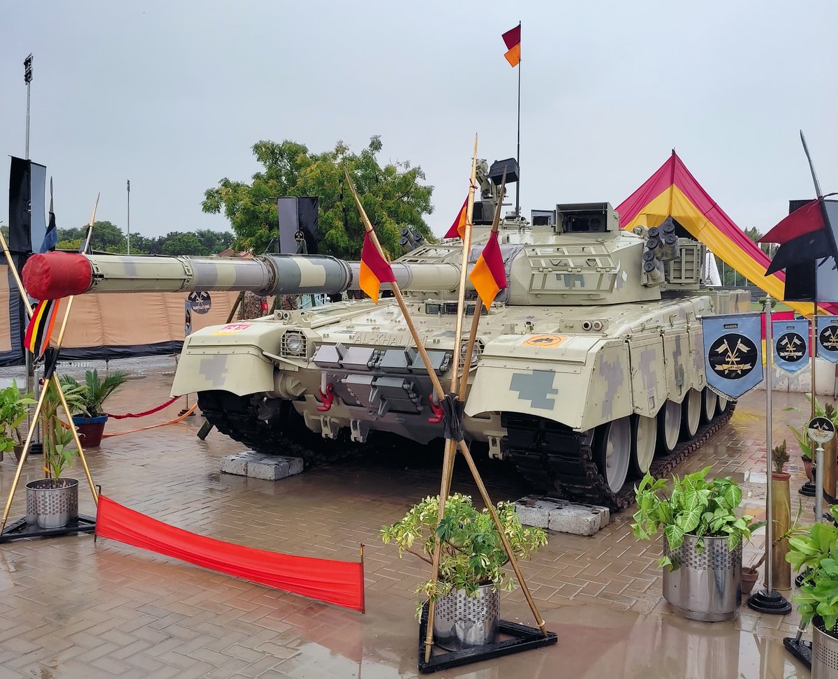 defence_insider's tweet photo. Happy Independence Day Pakistan! π΅π°π
Seen here is an AL-KHALID 1 Main Battle Tank of the #PakistanArmy belonging to the 57th Cavalry.
#HappyIndependenceDay #PakistanAt75 #PakistanZindabad #AlKhalid1 https://t.co/ntU1YFvfzq