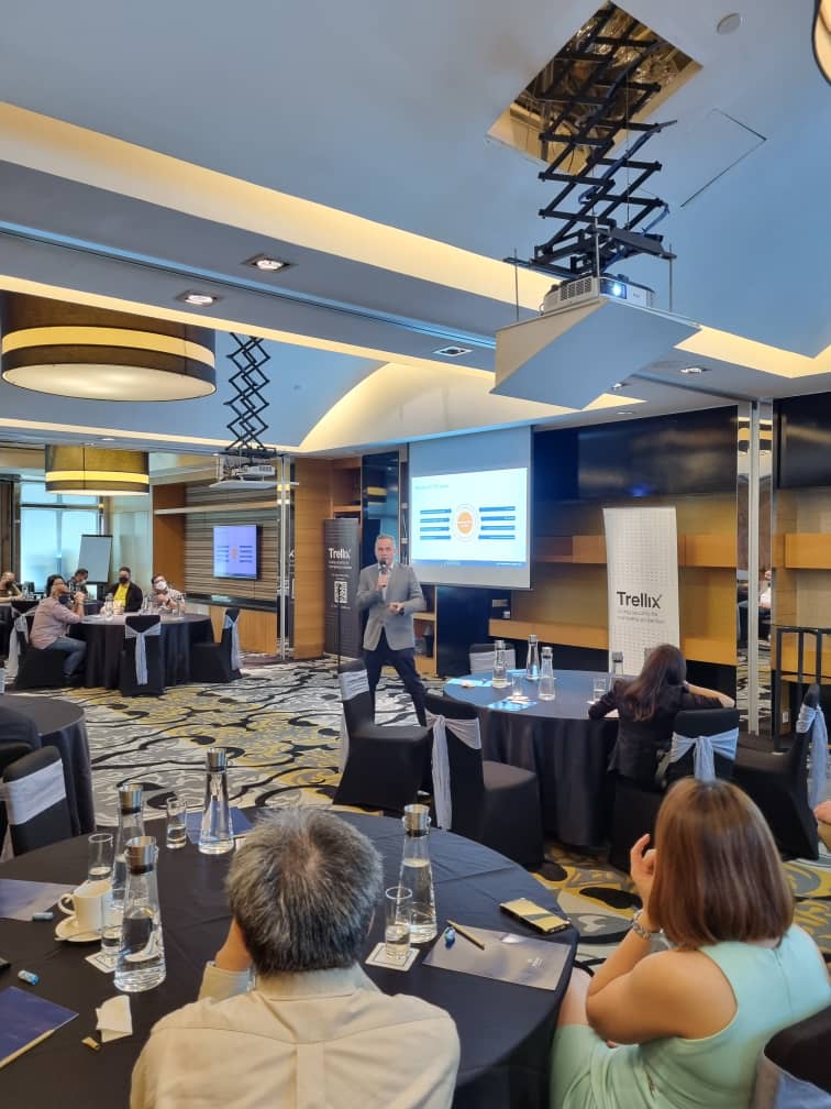 Even the best protected organisations are falling victim to cyber attacks — as highlighted by recent attacks on banks in South-East Asia. An 'assume breach' approach is required. Great to discuss #XDR with <a href="/Trellix/">Trellix</a> in KL.
#cybersecurity