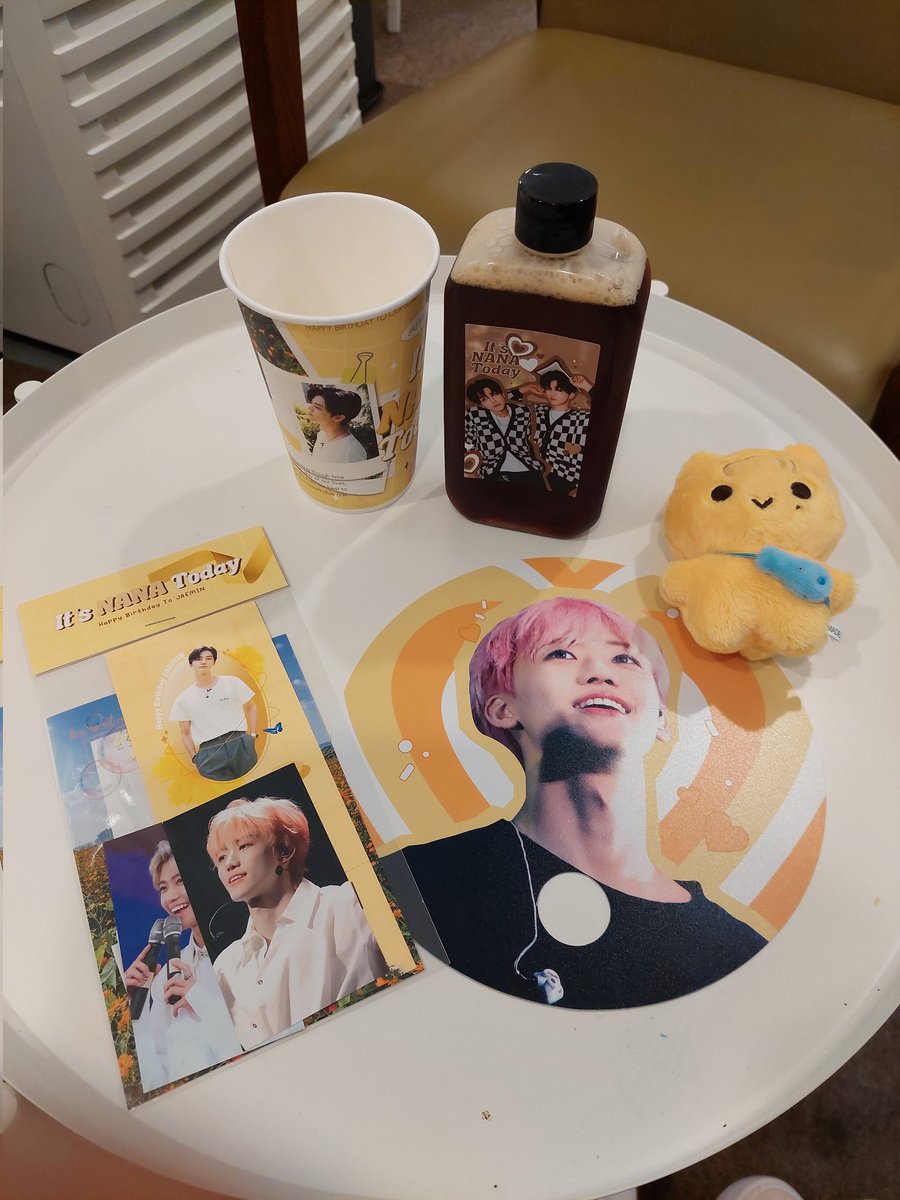pgr19991216's tweet photo. 📍크리미무드
노랑한 색감이 부드러워서 맘에 들어용 나나세컷까지 야무우지게 즐겨버렸따❤️
#Its_NANA_today https://t.co/N9WGIsfqoN