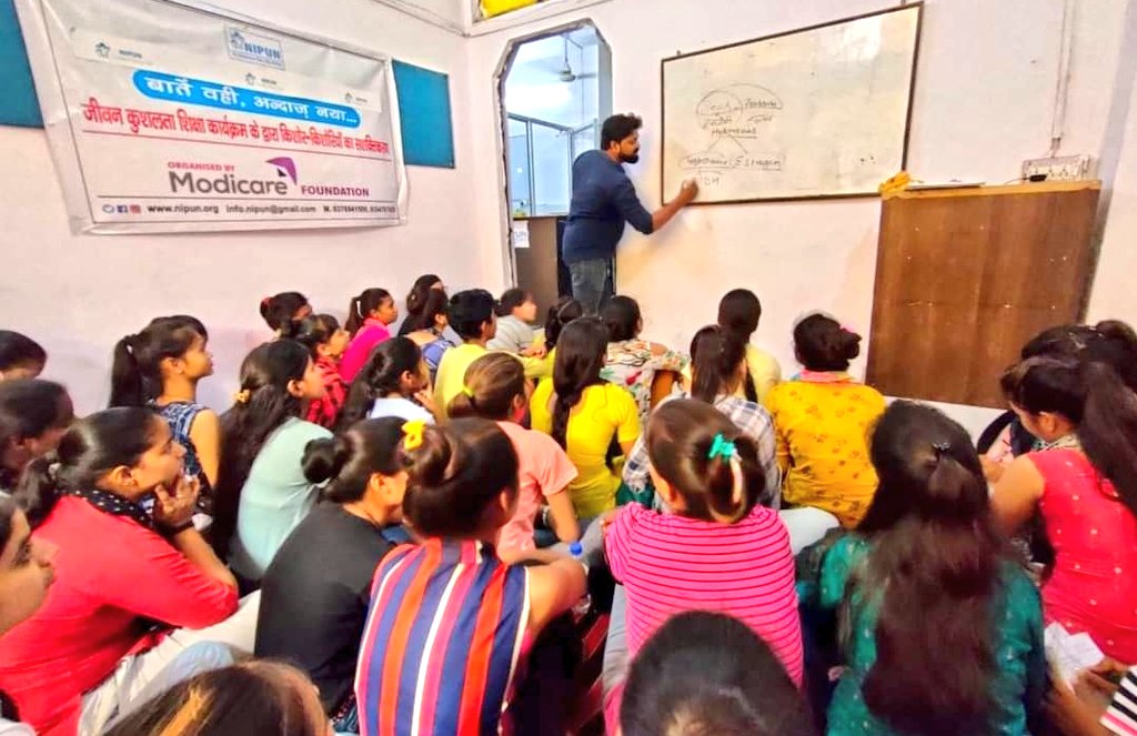 InfoNipun's tweet photo. #BateVahiAndazNaya - #LifeSkillsTraining for #Adolescents
#NIPUN in collaboration with #ModiCareFoundation organised a 4 days training programme on Life Skills for adolescent girls during the month of June 2022. https://t.co/UcT7TGSAQ5