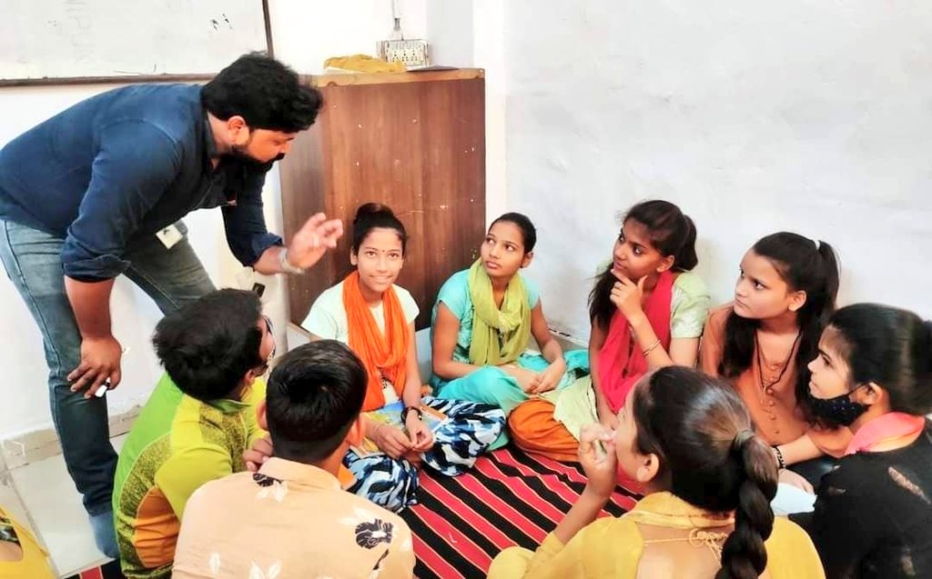 InfoNipun's tweet photo. #BateVahiAndazNaya - #LifeSkillsTraining for #Adolescents
#NIPUN in collaboration with #ModiCareFoundation organised a 4 days training programme on Life Skills for adolescent girls during the month of June 2022. https://t.co/UcT7TGSAQ5