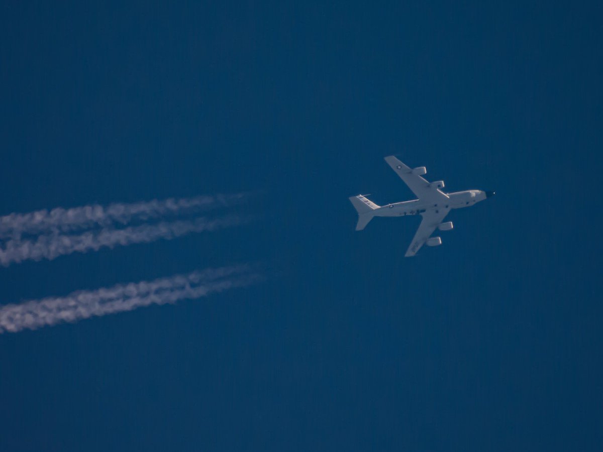 DLNetherlands's tweet photo. #USAF | #OLIVE30 | 🇺🇲62-4130
A little suprise this morning as it came overhead the Netherlands at 35,000ft 🤩🇳🇱
It departed from homebase 🇺🇲Linkcoln Airport and got AAR overhead Scotland with #LAGR584, it ended up at Chania Int'l Airport 🇬🇷👍
#NLspot @scan_sky #haveglass https://t.co/7t9ehaysmM