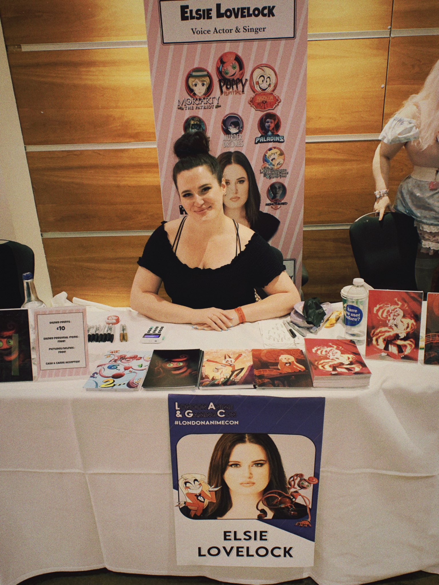 💗Elsie Lovelock💗 on Twitter "Day 2! Come say hi! ️ lagc https//t.co