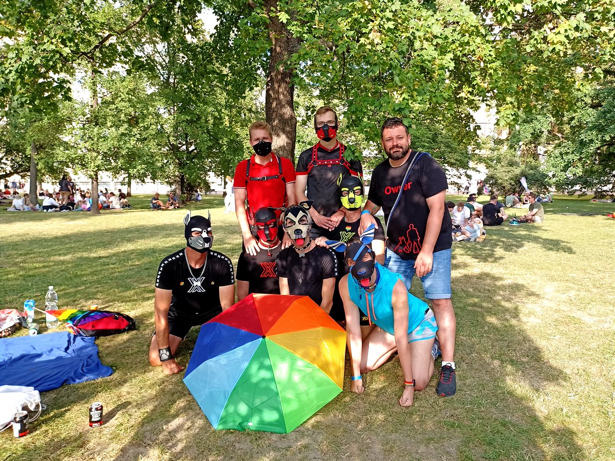 Erboy692's tweet photo. #praguepride with my lovely puppy @PuppyPerry1 ❤️ and group of friends 🥰🐶😍 https://t.co/YsBRbtFhGf
