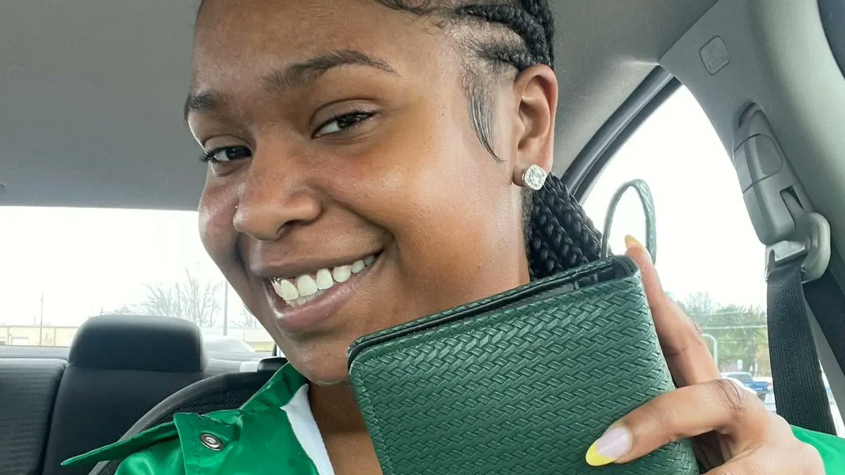 Are you heading out on a road trip?  Don't forget to pack your PantyBuddy! It's a must-have for pit stops on the road! 

#pantybuddy #roadtrip #musthave #tp #toilets #publicrestroom #ladiesroom