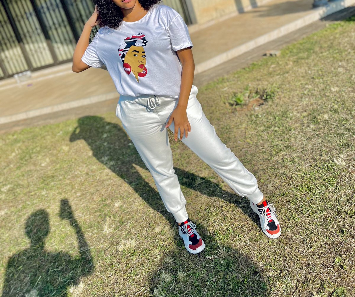Sibusiwe12's tweet photo. White is always a good idea🤍😍 https://t.co/oCZ2SqdGZo