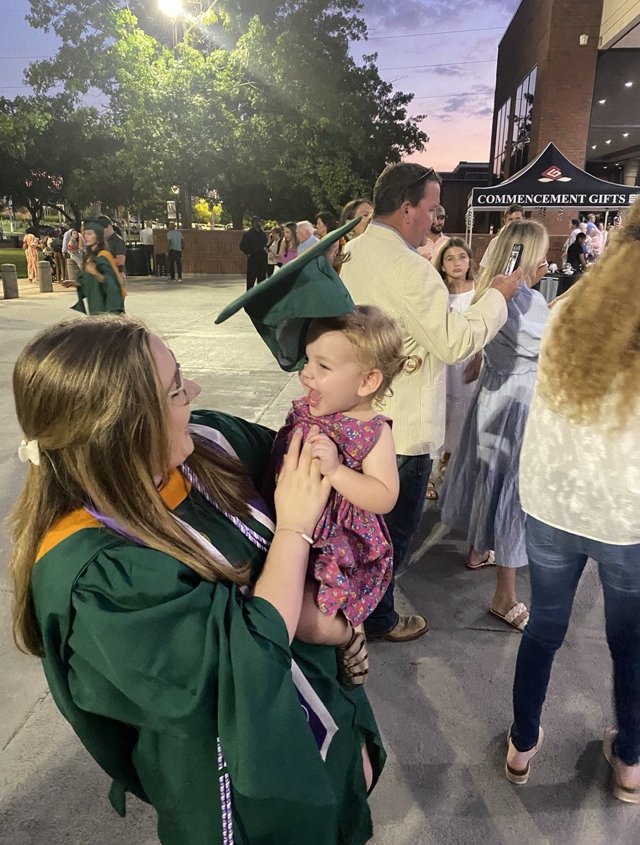 faith_danielleb's tweet photo. FNP Orientation ➡️ 1st day of clinical ➡️ graduation 🥹 https://t.co/Y640TDVdiq
