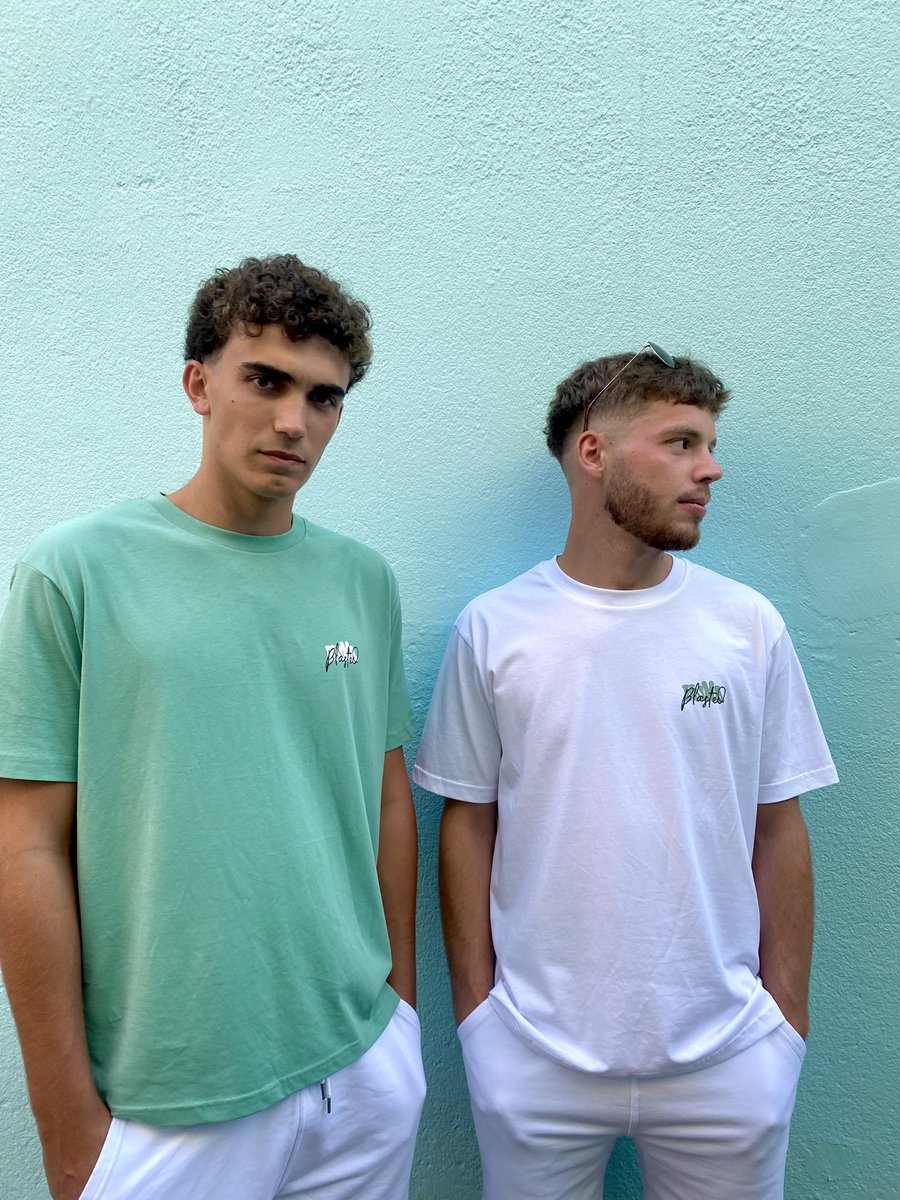 Blasted_shop's tweet photo. L’équipe Blasted est fière de sa nouvelle collection KUMA 🧡 
Elle est composée d’un short blanc, d’un tee-shirt blanc ASPRO 🤍 et d’un tee-shirt vert PRASINOS 💚 Tu peux donc composer ton ensemble 🤩 
#ecoresponsable #streetwear #modeethique #ethique #bio #coton #blasted https://t.co/wWoodzzDTa